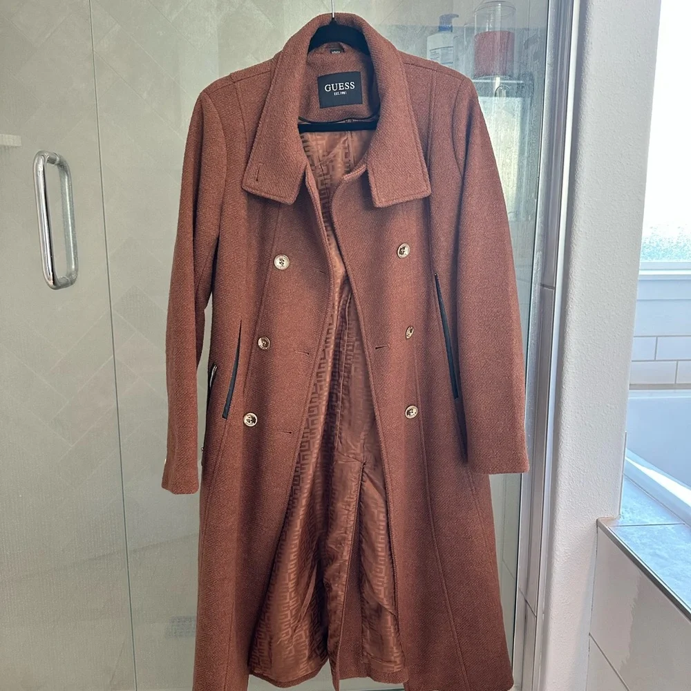 Double-Breasted Brown Wool Blend Coat.
If you are 5’4, it will be mid calf. - Picture 1 of 6